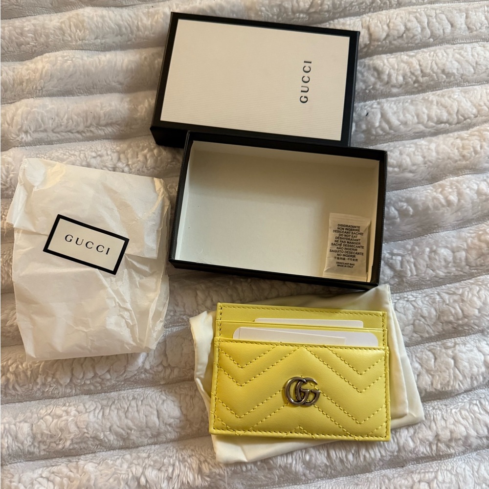 Gucci Pastel Yellow GG Marmont card case